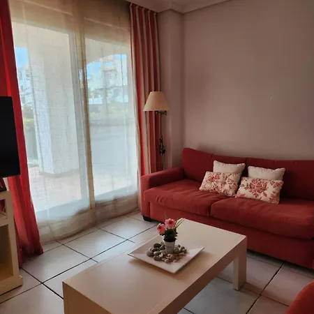 Precioso Bajo En Jardines De Nuevo Muy Cerca De La Piscina Comunitaria Y De La Salida A La Playa! Apartment