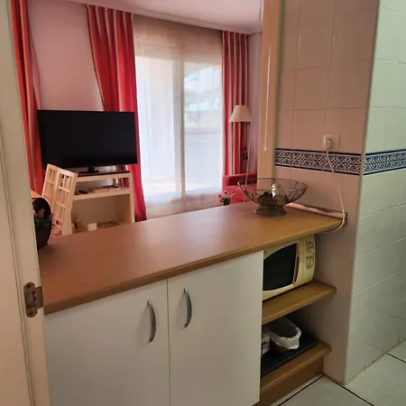 Apartment Precioso Bajo En Jardines De Nuevo Muy Cerca De La Piscina Comunitaria Y De La Salida A La Playa!