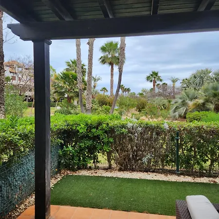 Apartment Precioso Bajo En Jardines De Nuevo Muy Cerca De La Piscina Comunitaria Y De La Salida A La Playa!