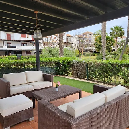Precioso Bajo En Jardines De Nuevo Muy Cerca De La Piscina Comunitaria Y De La Salida A La Playa! Apartment