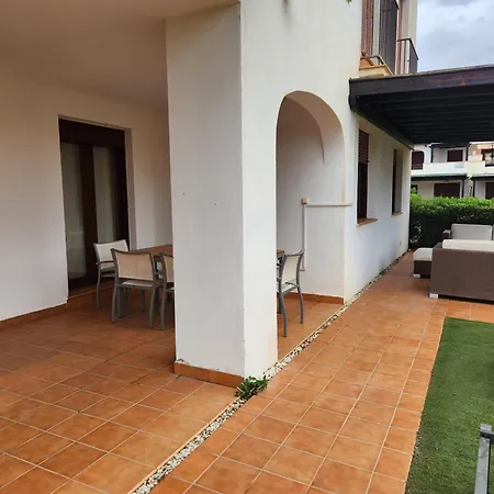 Precioso Bajo En Jardines De Nuevo Muy Cerca De La Piscina Comunitaria Y De La Salida A La Playa! Vera