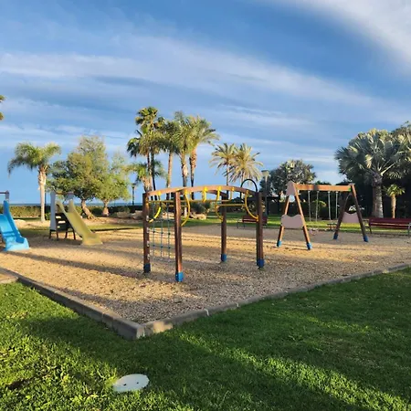 Apartment Precioso Bajo En Jardines De Nuevo Muy Cerca De La Piscina Comunitaria Y De La Salida A La Playa! *