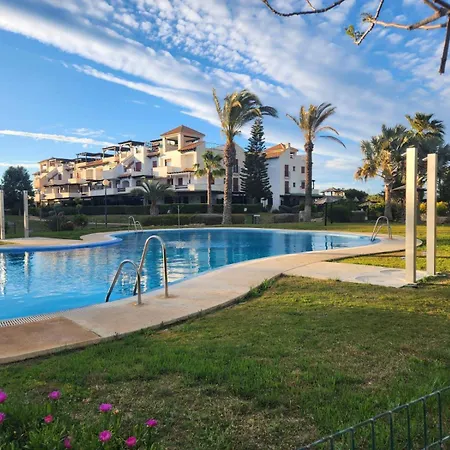 Apartment Precioso Bajo En Jardines De Nuevo Muy Cerca De La Piscina Comunitaria Y De La Salida A La Playa!